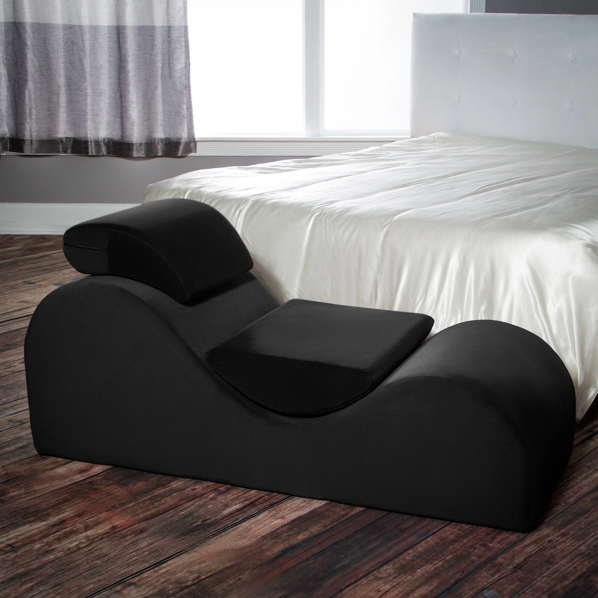 Liberator Esse Sensual Lounge Chair - Image 10