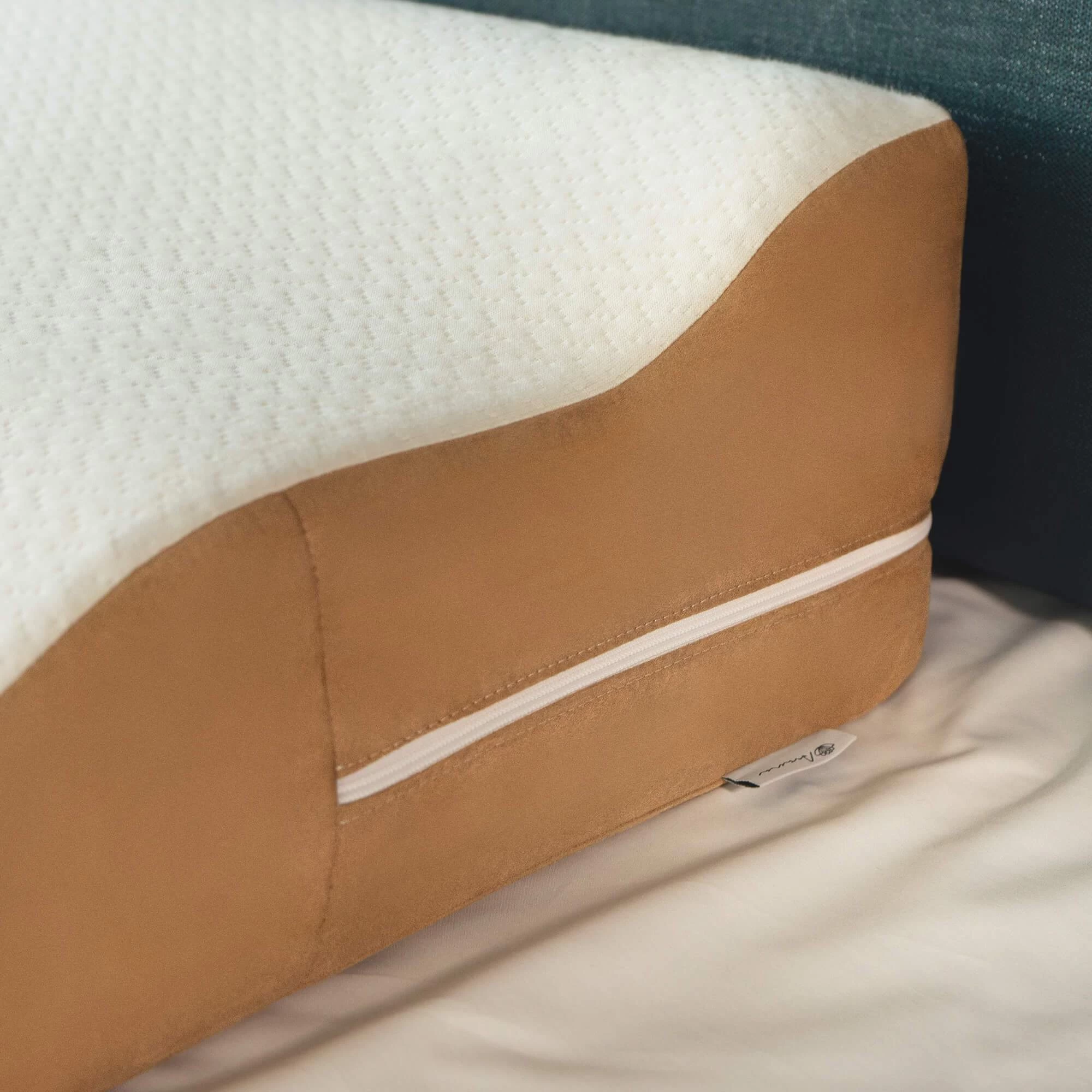 Avana Wavy Gel Infused Cooling Memory Foam Contoured Bed Wedge Acid Reflux Pillow - Image 4