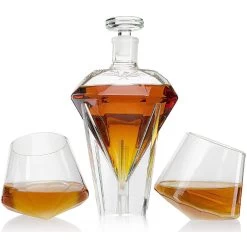 Diamond Decanter New Glass Set With 2 Glasses