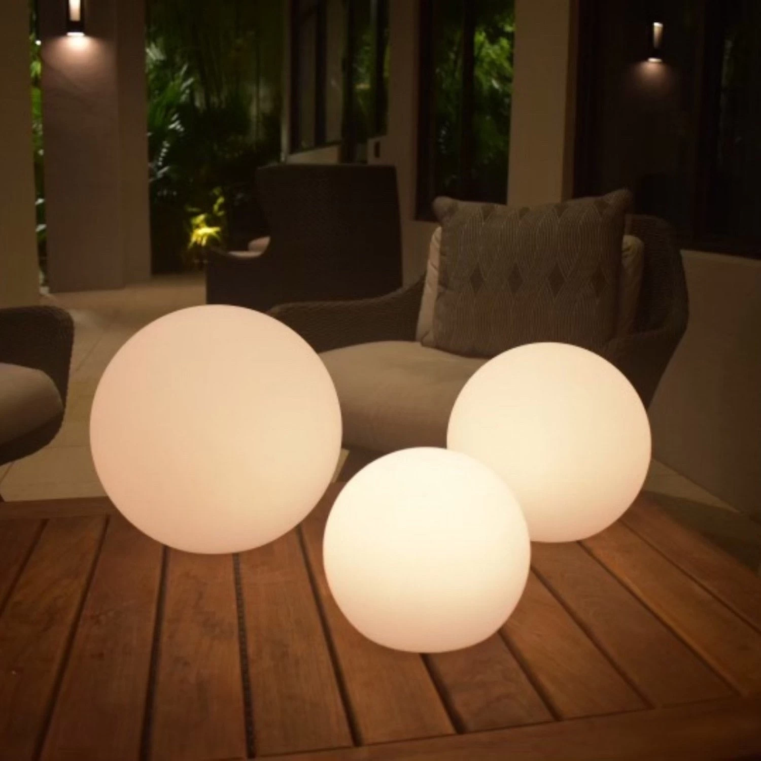 Koble Cascade 200 Floating LED Ball