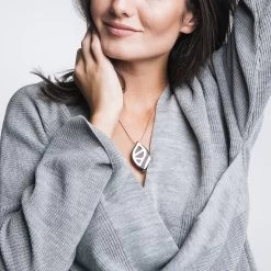 Leaf Urban Health Tracker/Smart Jewelry