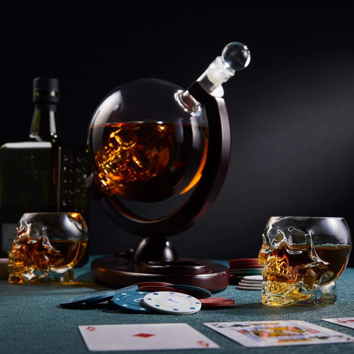 Skull Whiskey Decanter And Matching Skull Glasses Gift Set - Image 9